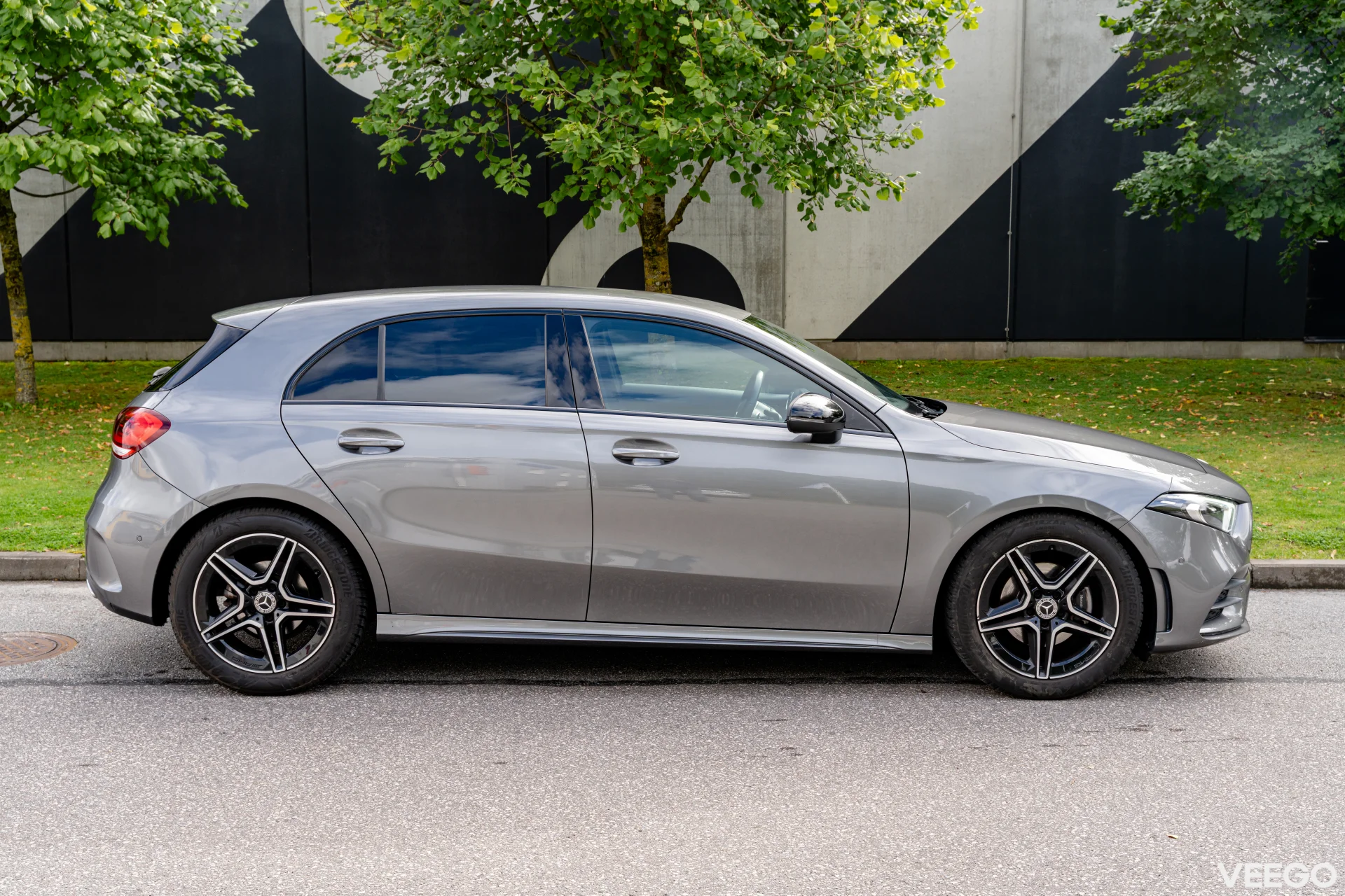 Mercedes-Benz A180 1.3 100kW