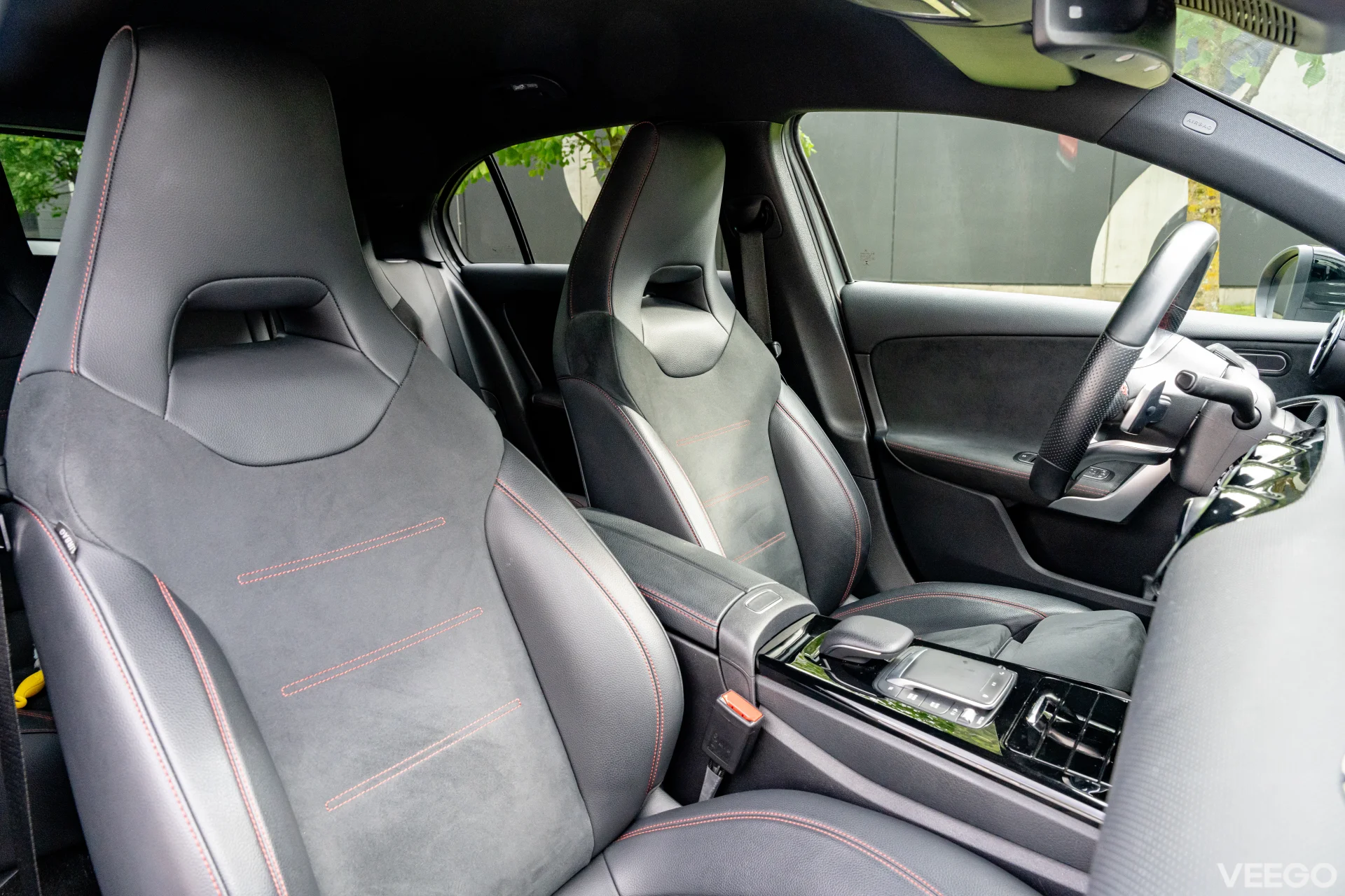 Mercedes-Benz A180 1.3 100kW