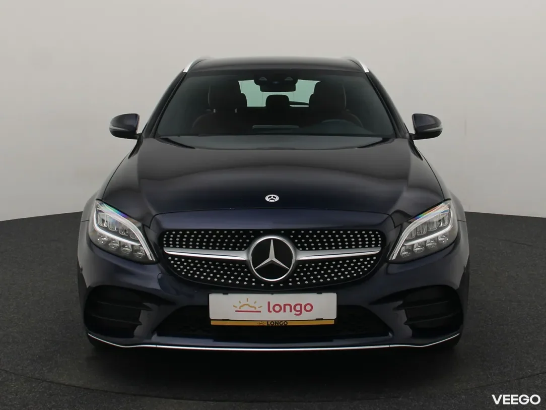 Mercedes-Benz C220 2 143kW