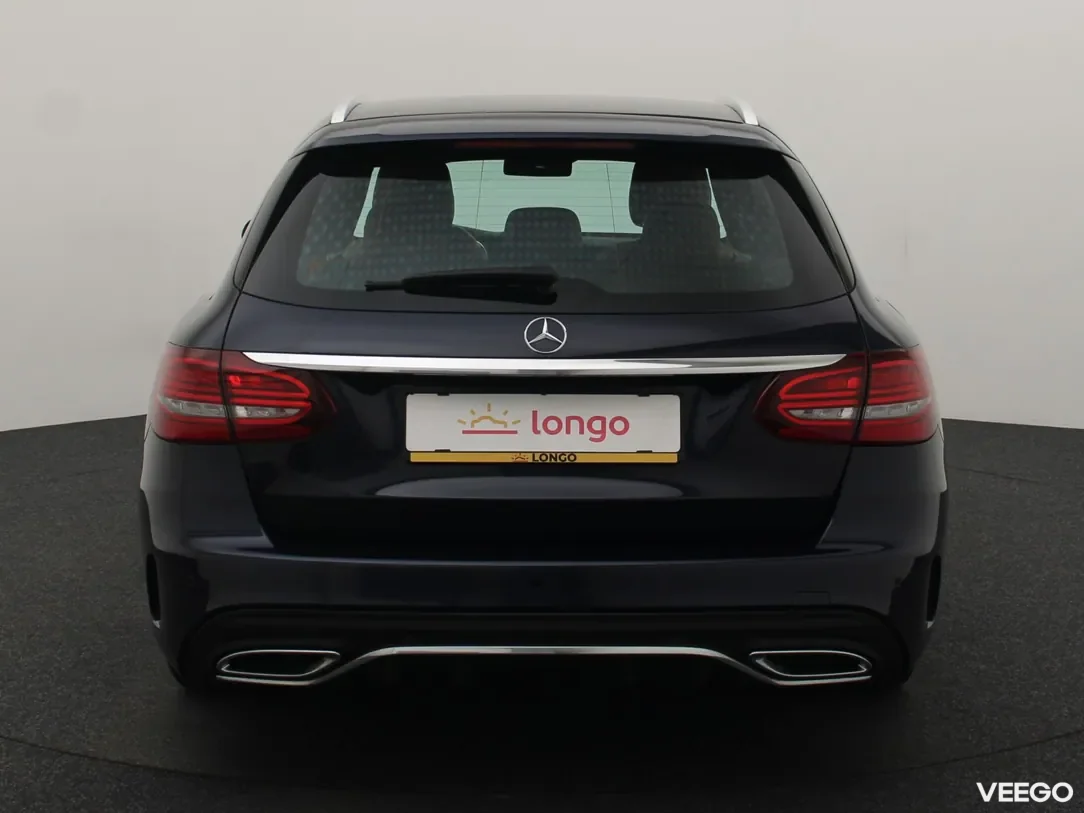 Mercedes-Benz C220 2 143kW