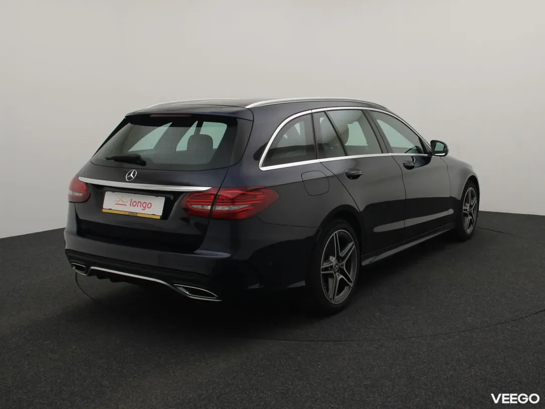 Mercedes-Benz C220 2 143kW