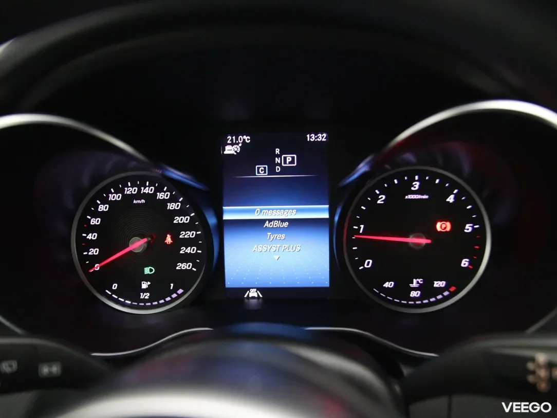 Mercedes-Benz C220 2 143kW