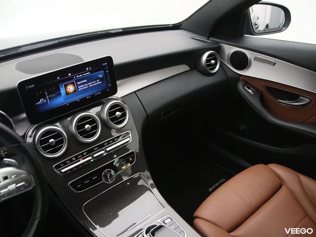 Mercedes-Benz C220 2 143kW