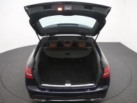 Mercedes-Benz C220 2 143kW thumbnail