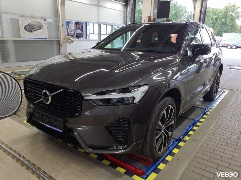Volvo XC60 2.0 B5 Mild-Hybrid Ultra Dark AWD 2 184kW