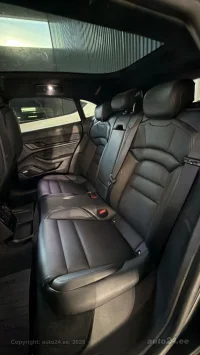 Porsche Taycan Cross 4 Cross 350kW thumbnail