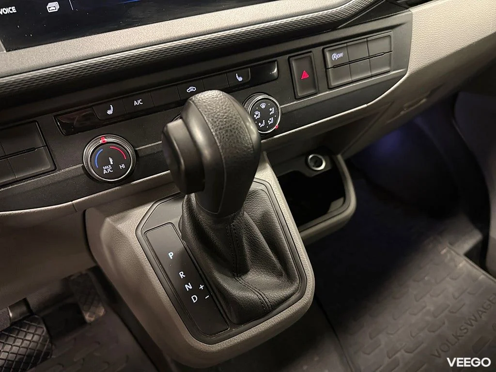 Volkswagen Transporter Kombi 2.0 TDI 4M DSG 150HK L2 5-Sits 110kW
