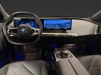 BMW iX xDrive40 326HK /B-Kamera /Moms 240kW thumbnail