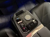 BMW iX xDrive40 326HK /B-Kamera /Moms 240kW thumbnail