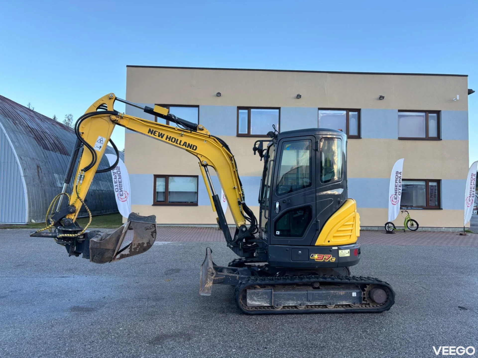 New Holland E37C + Quick Coupler + 2 BUCKETS + 1527h 18kW