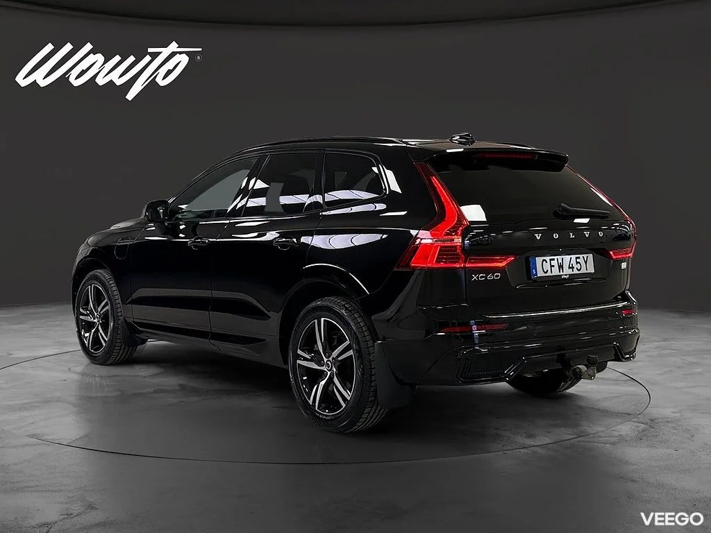 Volvo XC60 Recharge T6 AWD 350HK R-Design /Pano /Drag 257kW