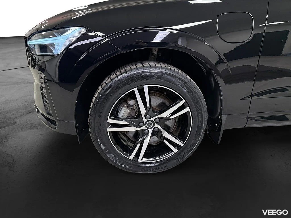 Volvo XC60 Recharge T6 AWD 350HK R-Design /Pano /Drag 257kW