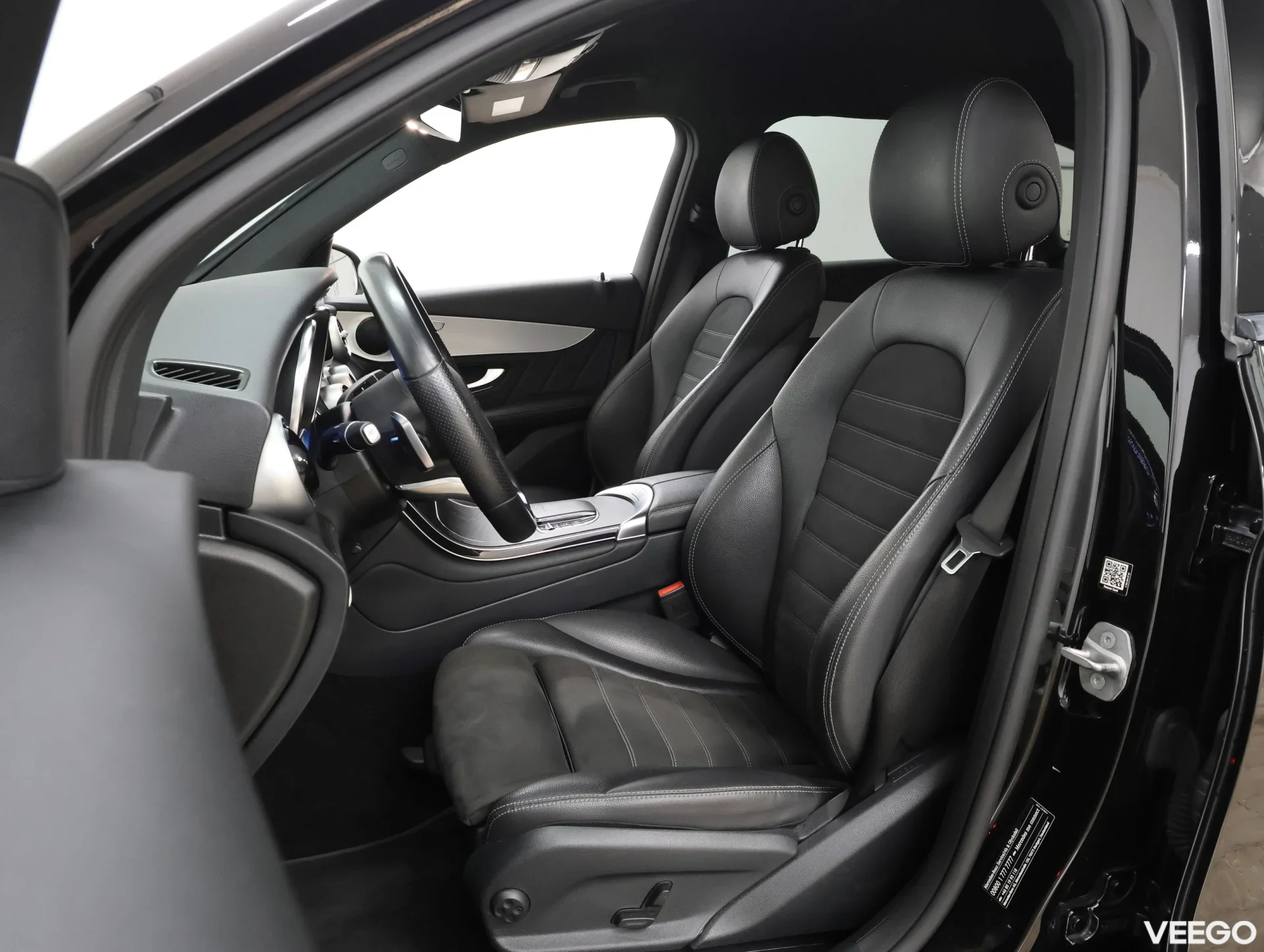 Mercedes-Benz GLC300 DE 4MATIC AMG Night Package 2 225kW