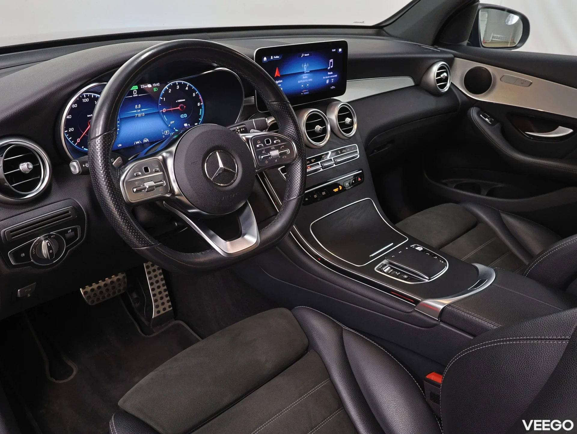 Mercedes-Benz GLC300 DE 4MATIC AMG Night Package 2 225kW