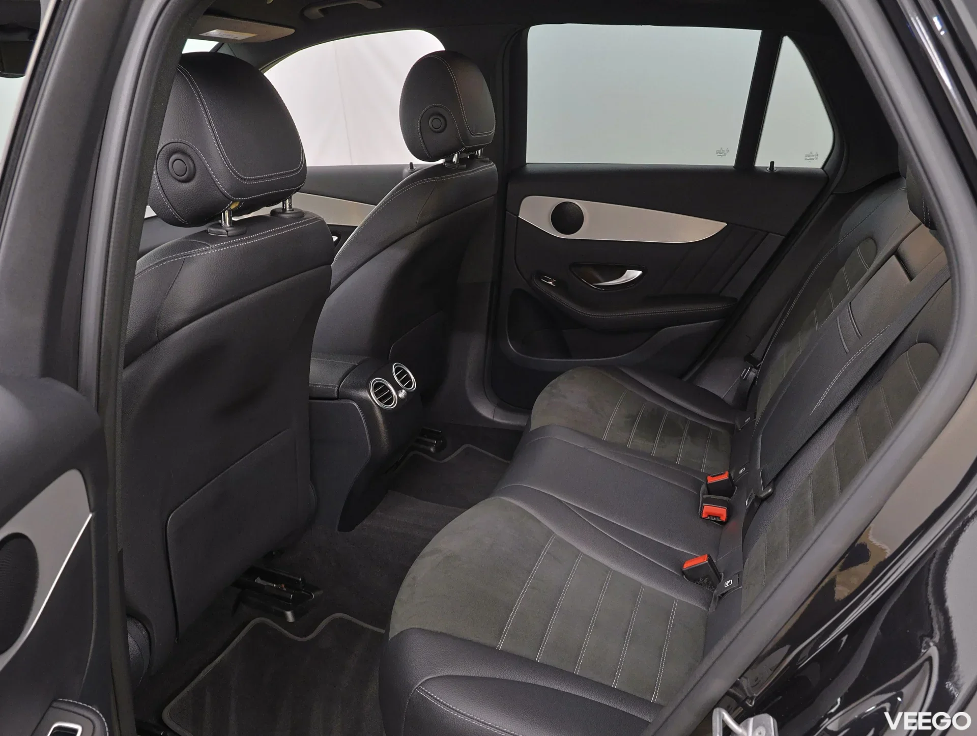 Mercedes-Benz GLC300 DE 4MATIC AMG Night Package 2 225kW