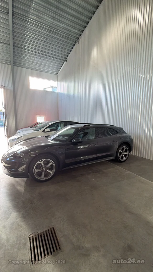 Image of Porsche Taycan Cross 4 Cross 350kW