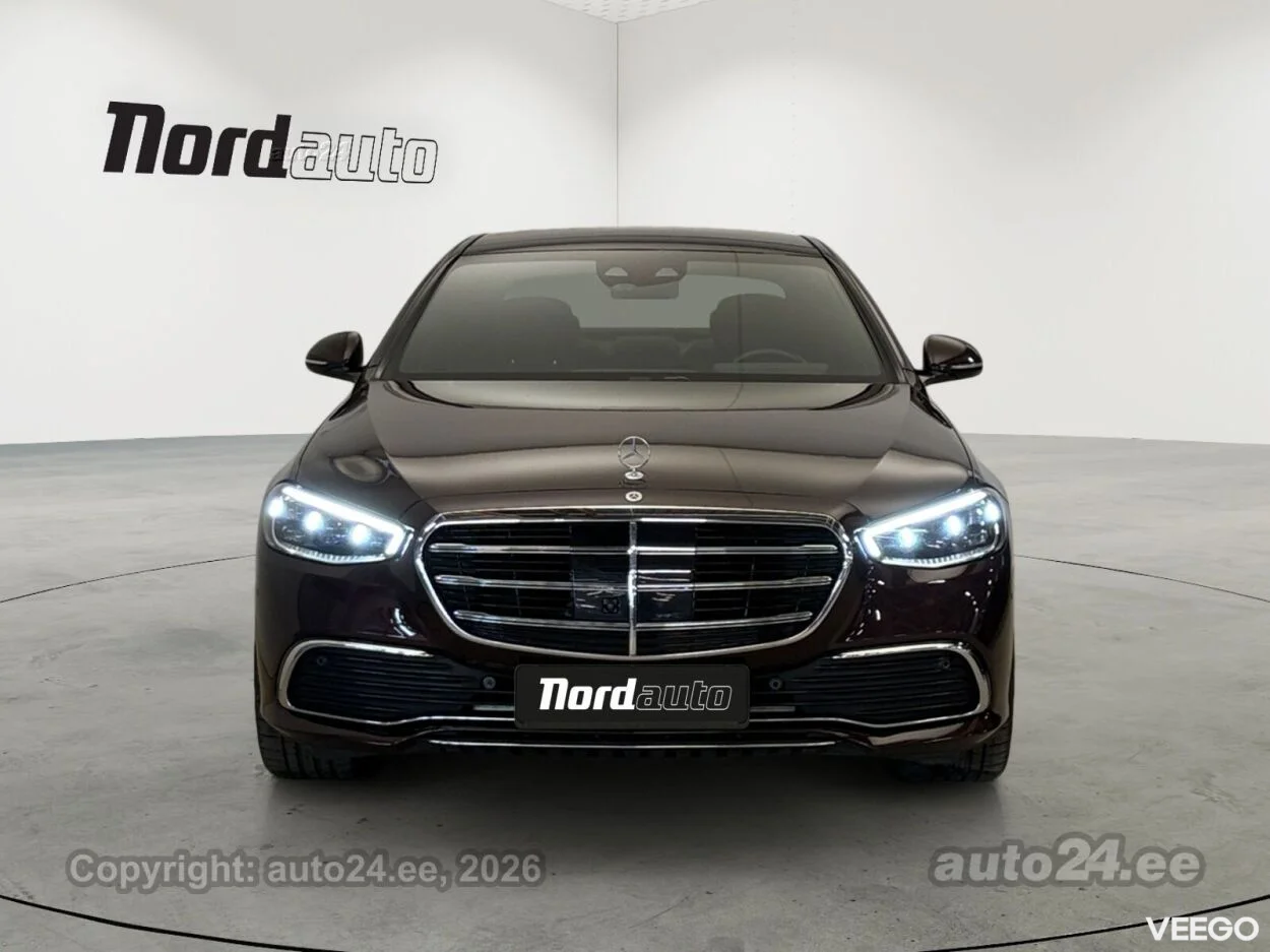 Mercedes-Benz S450 - 3 270kW