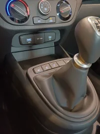 Hyundai i10 1 46kW thumbnail