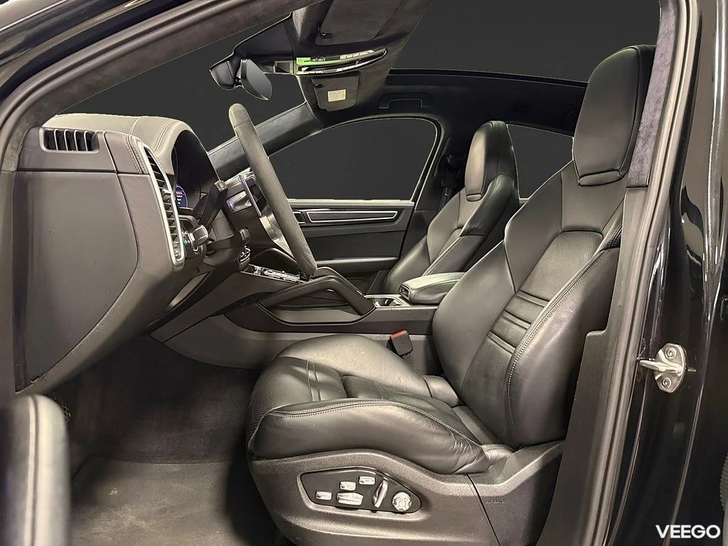 Porsche Cayenne Coupe 340HK /HuD /PDCC /Sportavgas /Se Spec 250kW
