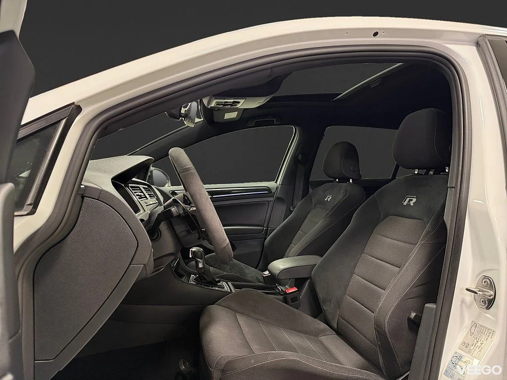 Volkswagen Golf R 2.0 TSI 4M 310HK /Dynaudio /Milltek 228kW