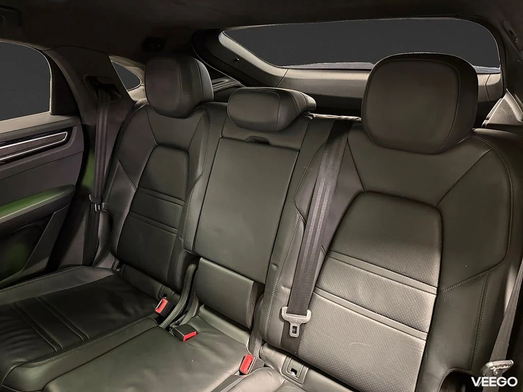 Porsche Cayenne Coupe 340HK /HuD /PDCC /Sportavgas /Se Spec 250kW