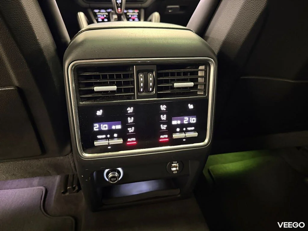Porsche Cayenne Coupe 340HK /HuD /PDCC /Sportavgas /Se Spec 250kW