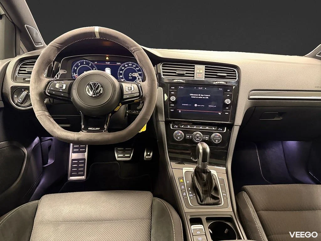 Volkswagen Golf R 2.0 TSI 4M 310HK /Dynaudio /Milltek 228kW