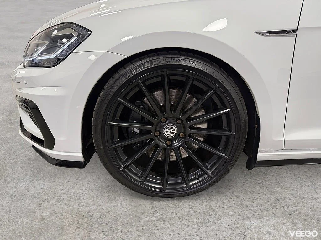 Volkswagen Golf R 2.0 TSI 4M 310HK /Dynaudio /Milltek 228kW