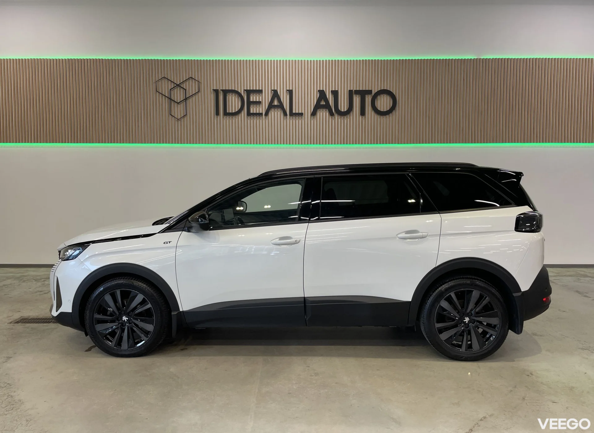 Peugeot 5008 - 1.2 96kW