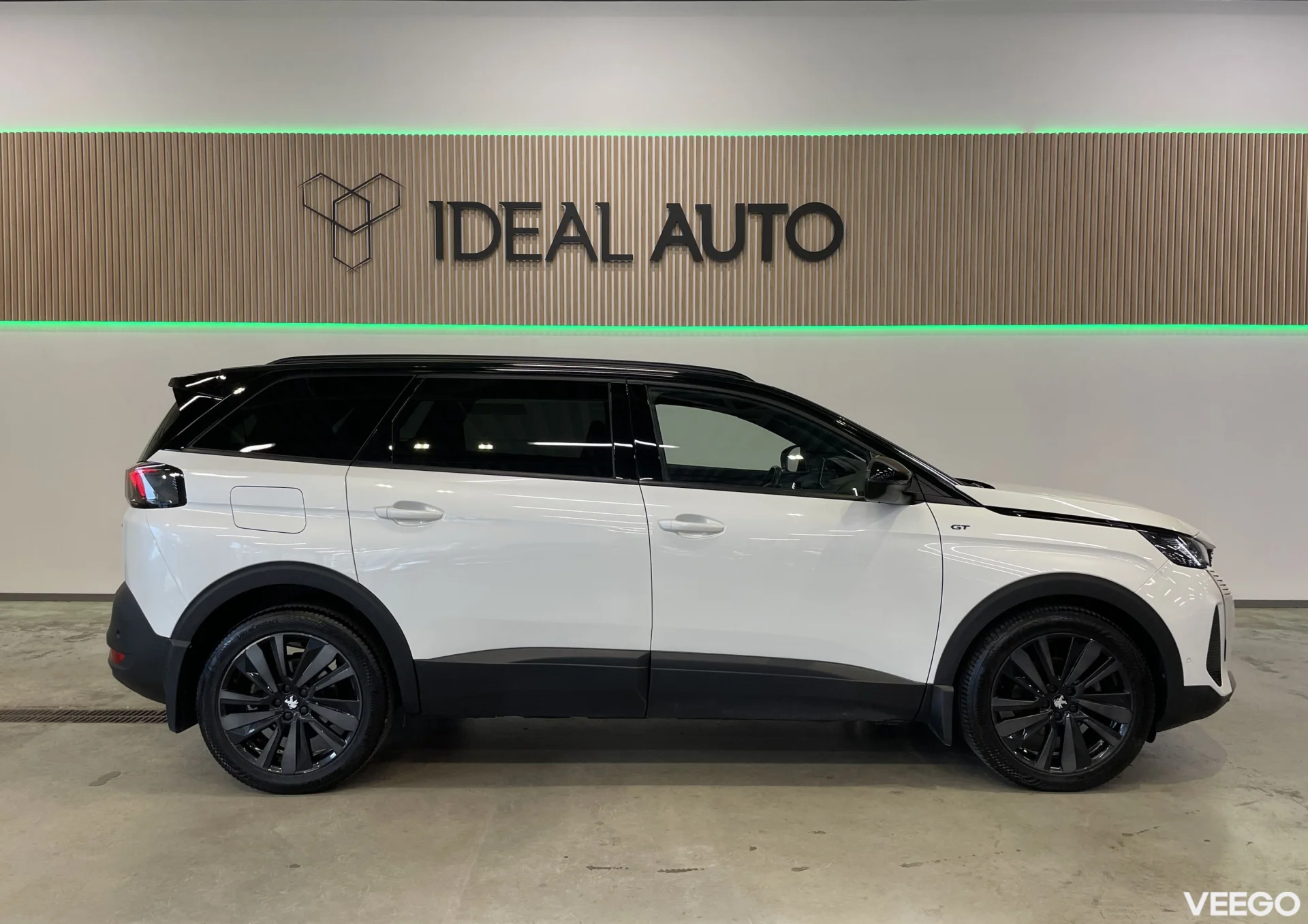 Peugeot 5008 - 1.2 96kW