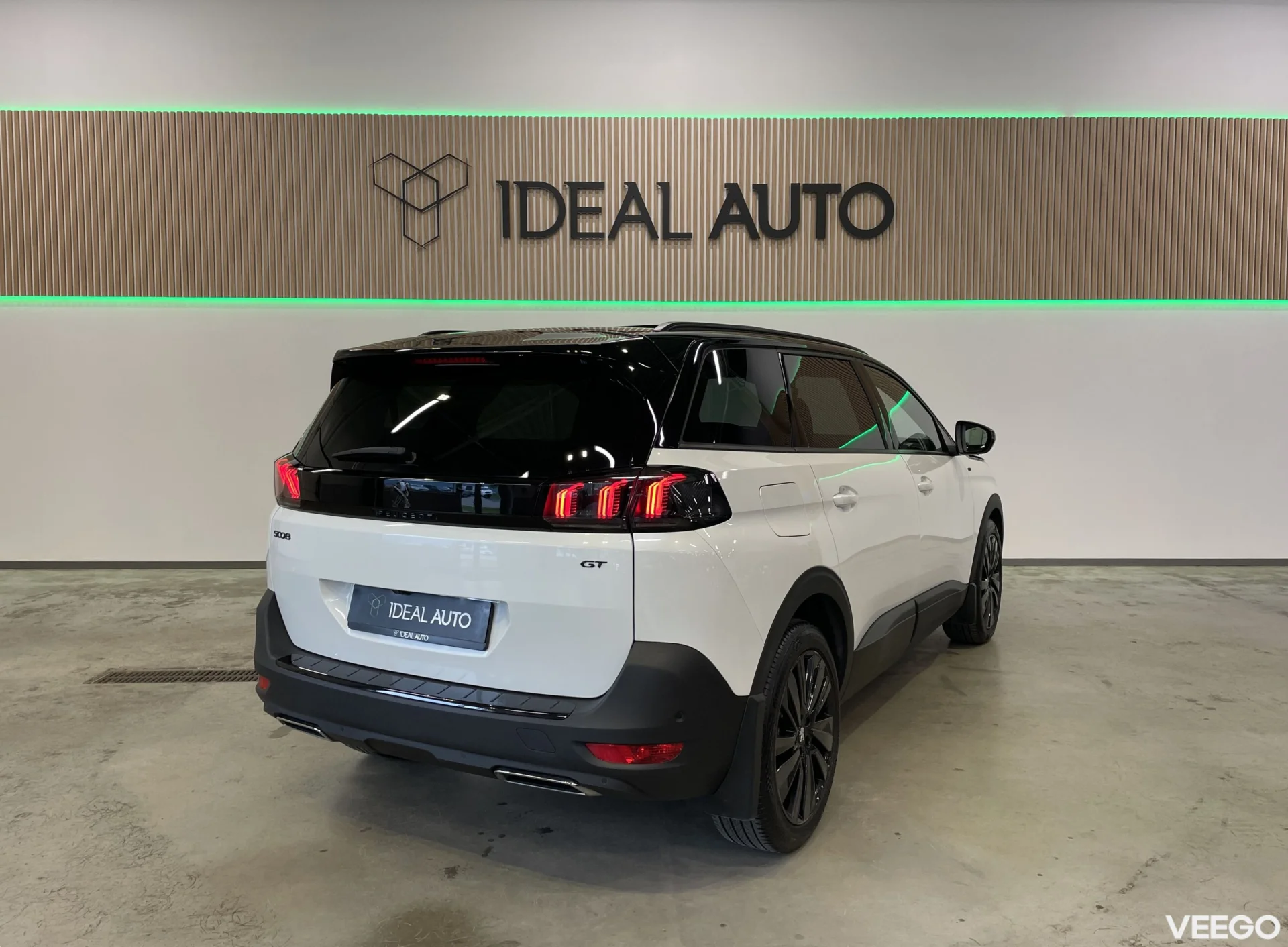 Peugeot 5008 - 1.2 96kW