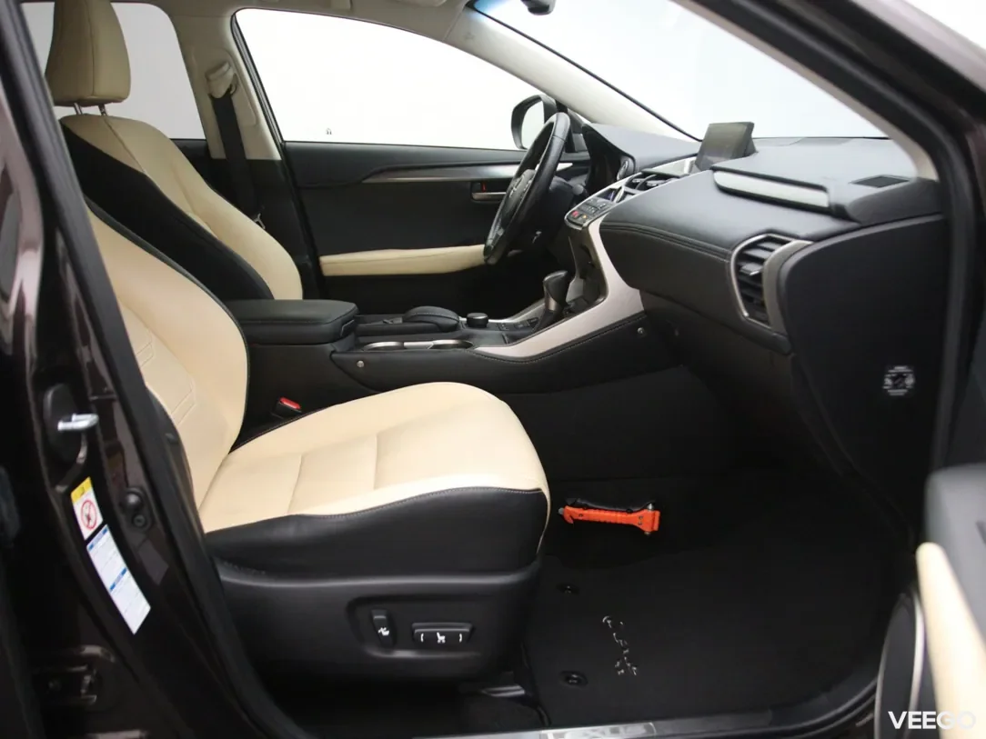 Lexus NX 2.5 145kW