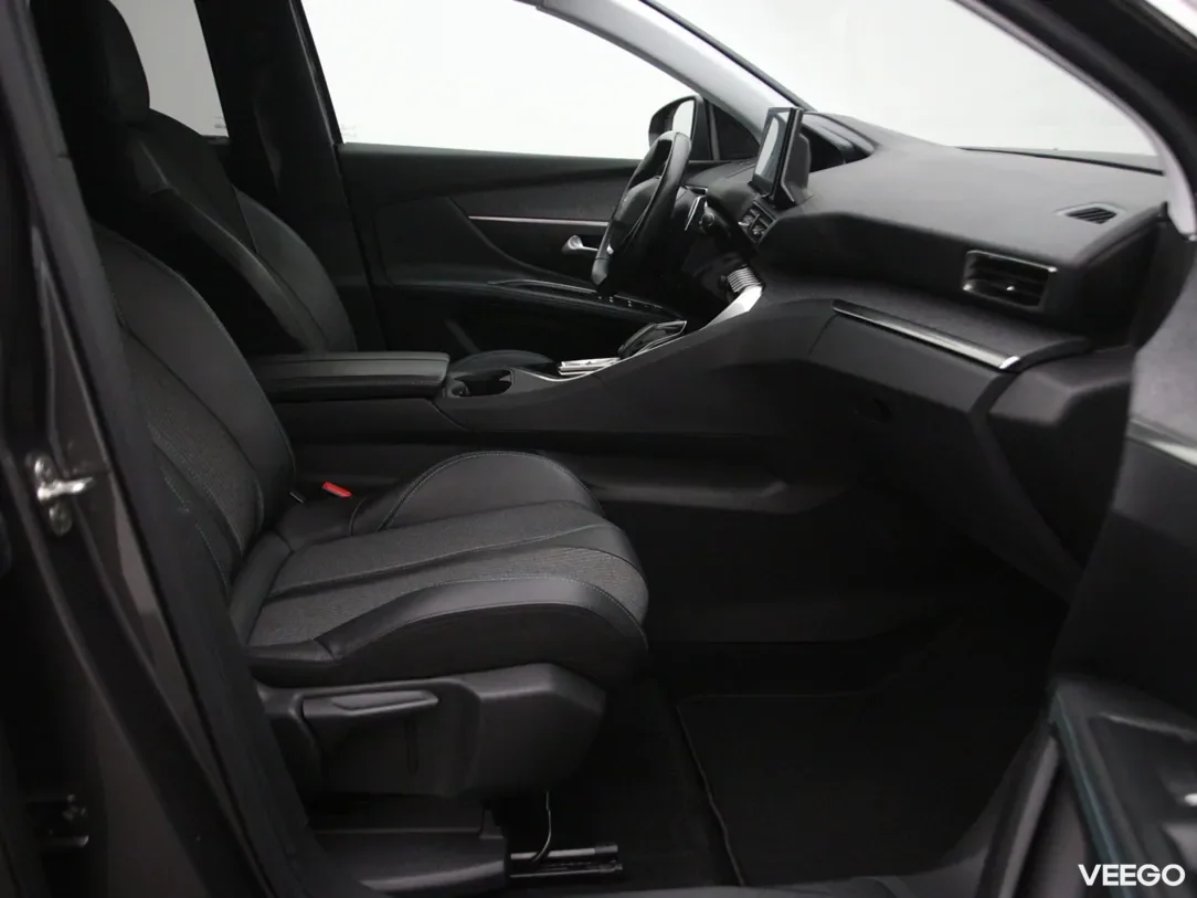 Peugeot 5008 1.2 96kW