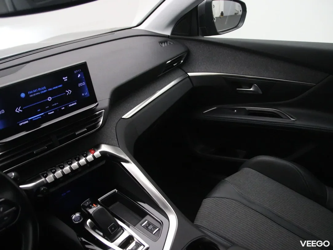 Peugeot 5008 1.2 96kW