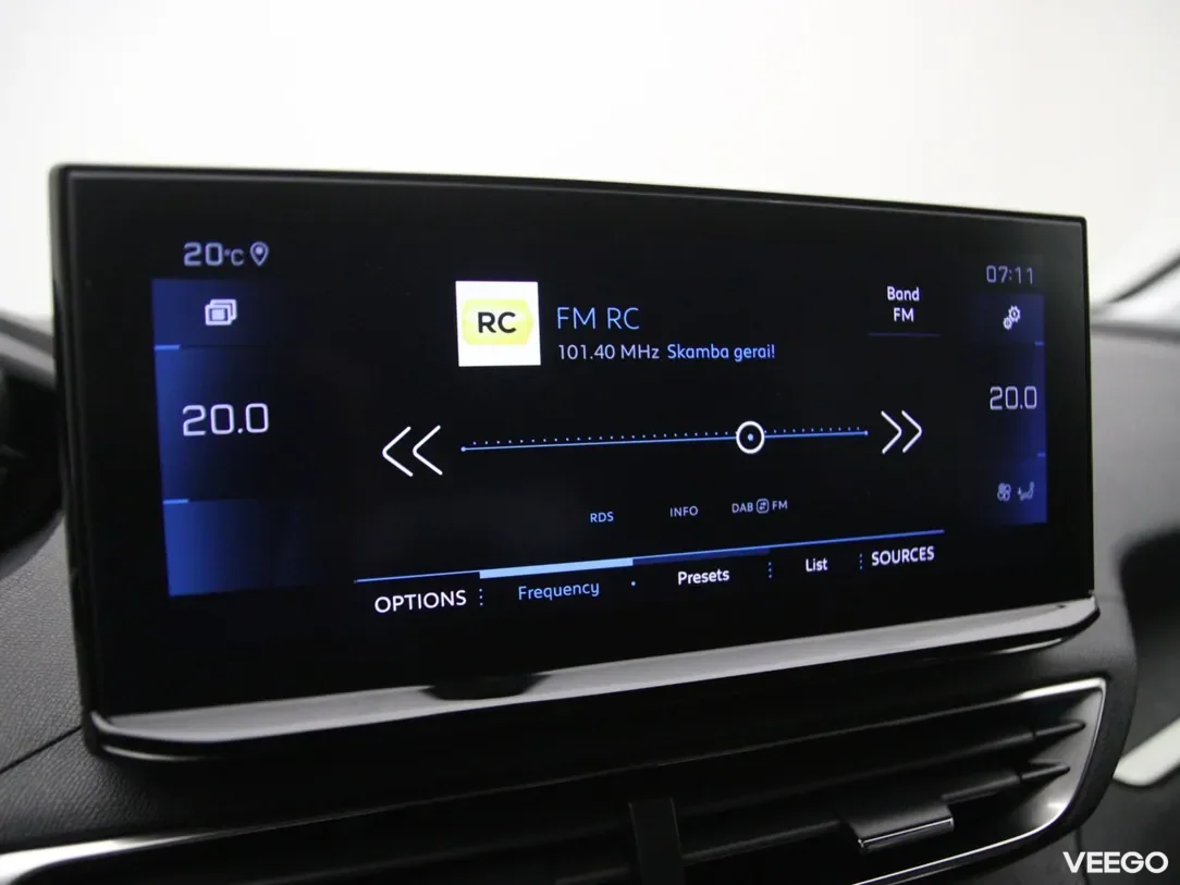 Peugeot 5008 1.2 96kW