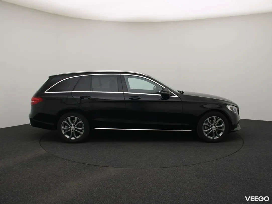 Mercedes-Benz C220 2.1 125kW