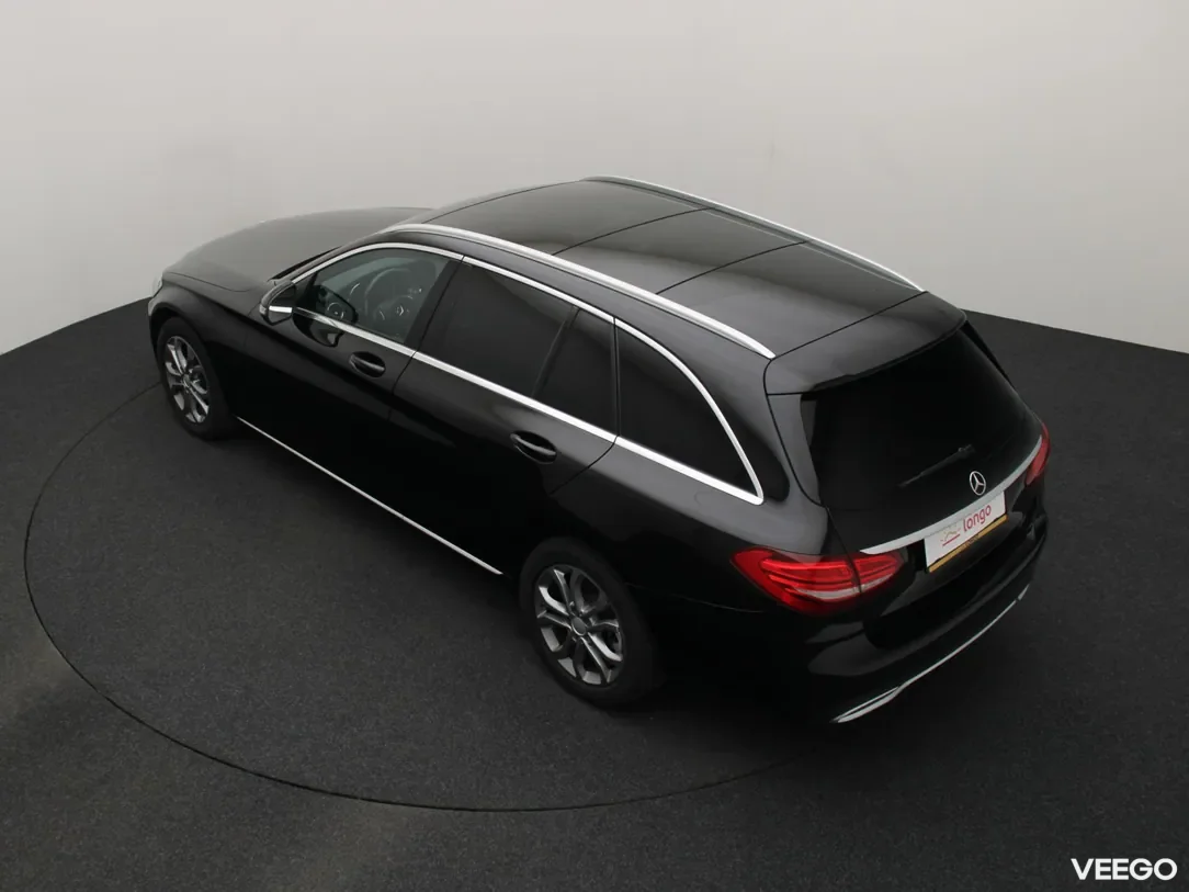 Mercedes-Benz C220 2.1 125kW