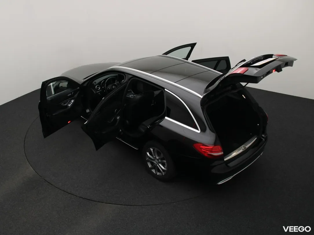 Mercedes-Benz C220 2.1 125kW