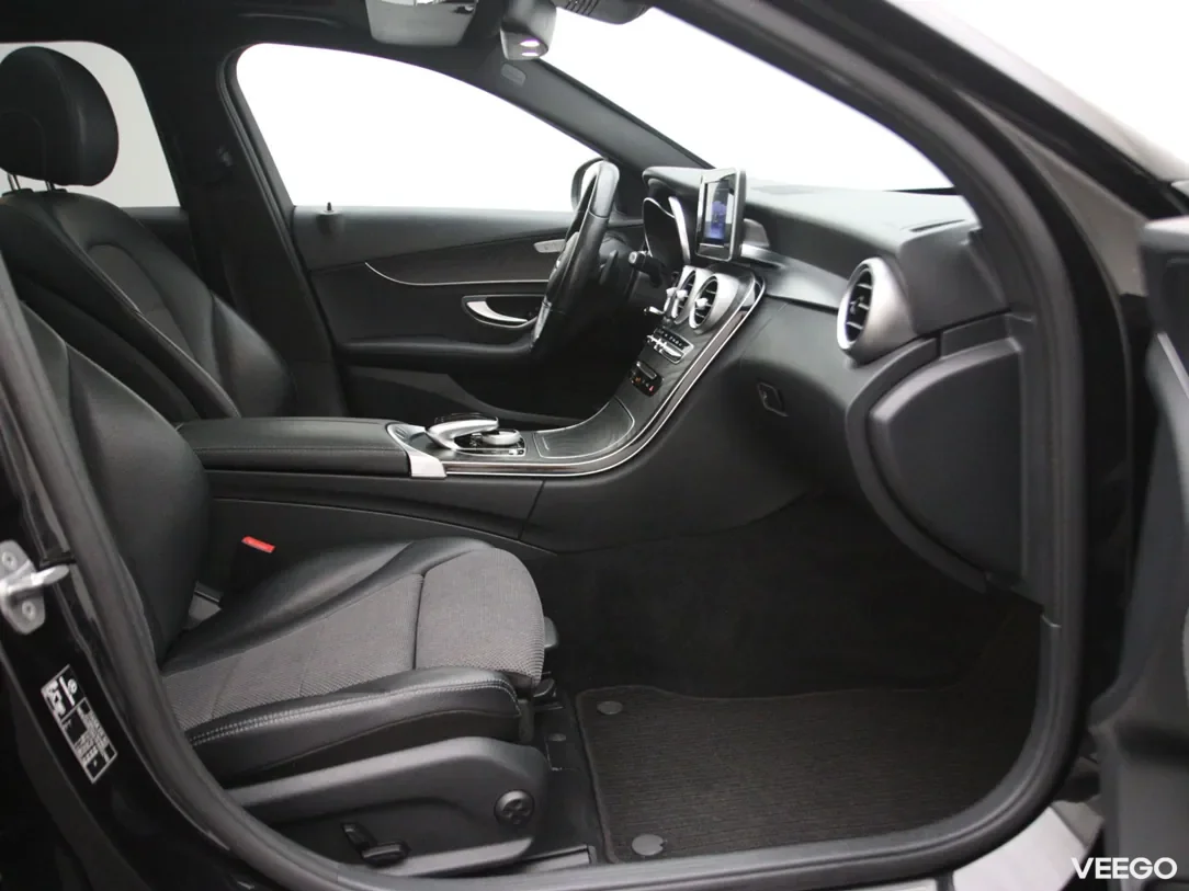 Mercedes-Benz C220 2.1 125kW