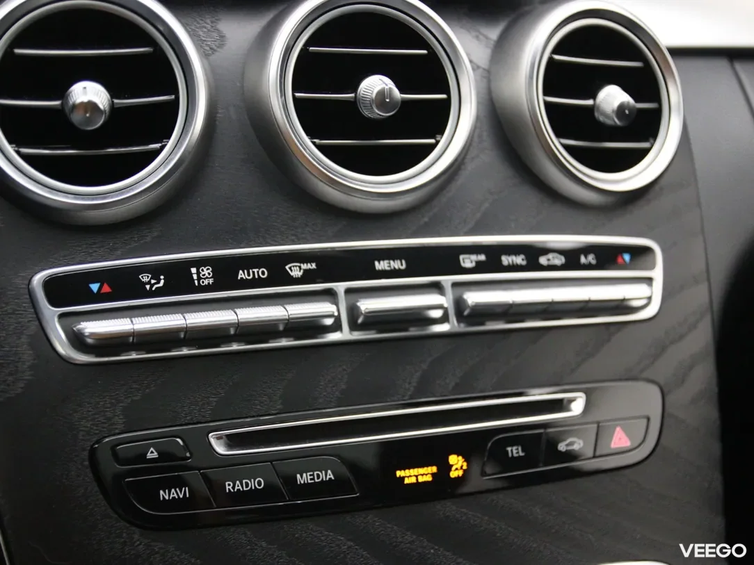 Mercedes-Benz C220 2.1 125kW