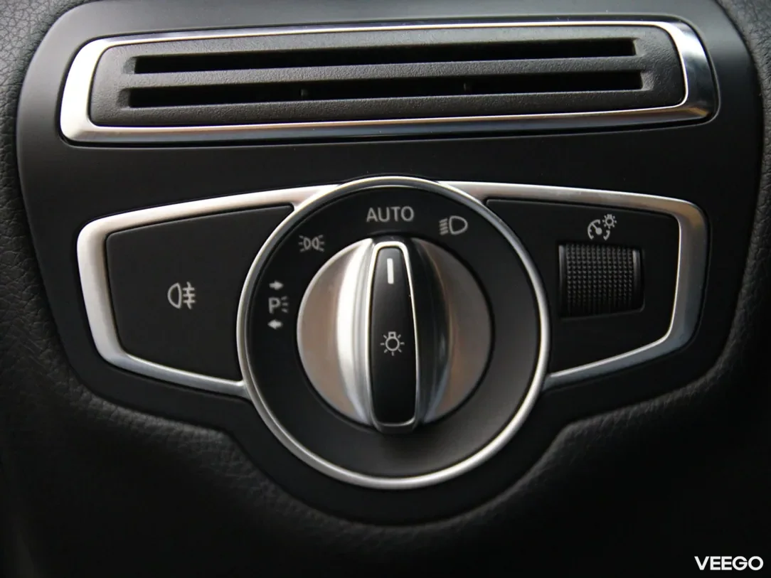 Mercedes-Benz C220 2.1 125kW