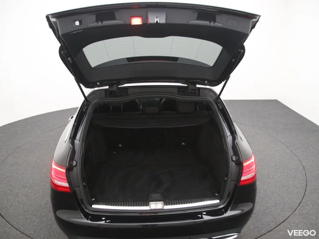 Mercedes-Benz C220 2.1 125kW