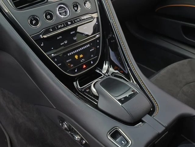 Image of Aston Martin DBS V12 533kW