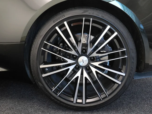 Image of Aston Martin DBS V12 533kW
