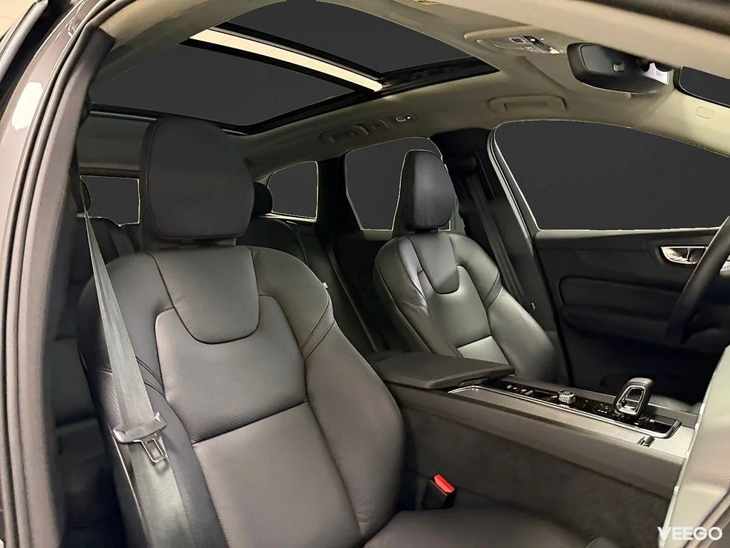 Volvo XC60 T8 AWD 456HK Plus Dark /Pano /360 /Drag 335kW