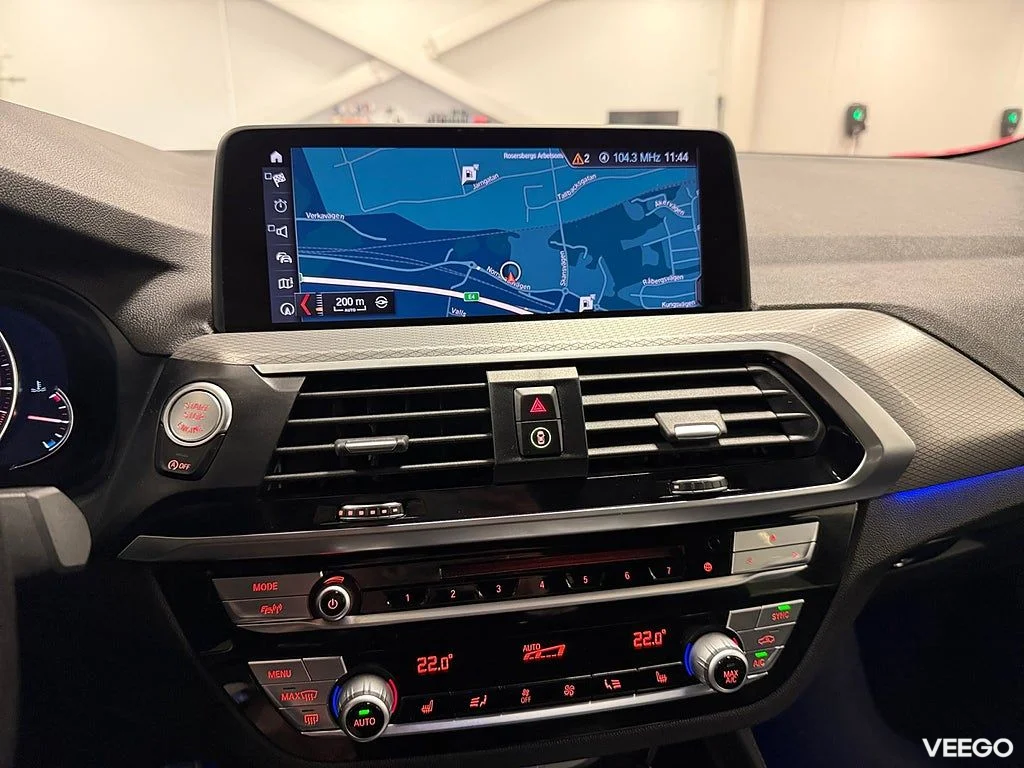 BMW X4 xDrive30i 252HK M-Sport /Innovation /HuD /Drag 185kW
