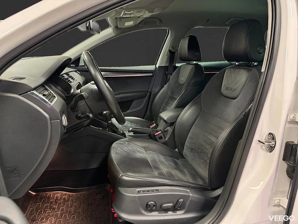 Skoda Octavia Scout 1.8 TSI 4x4 DSG 180HK /Drag /Värmare 132kW