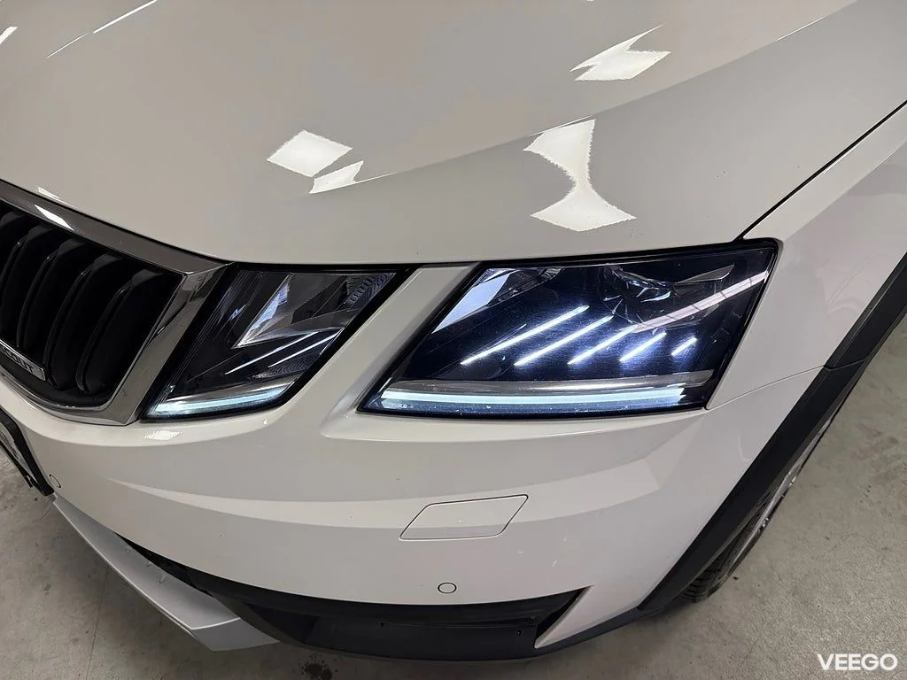 Skoda Octavia Scout 1.8 TSI 4x4 DSG 180HK /Drag /Värmare 132kW