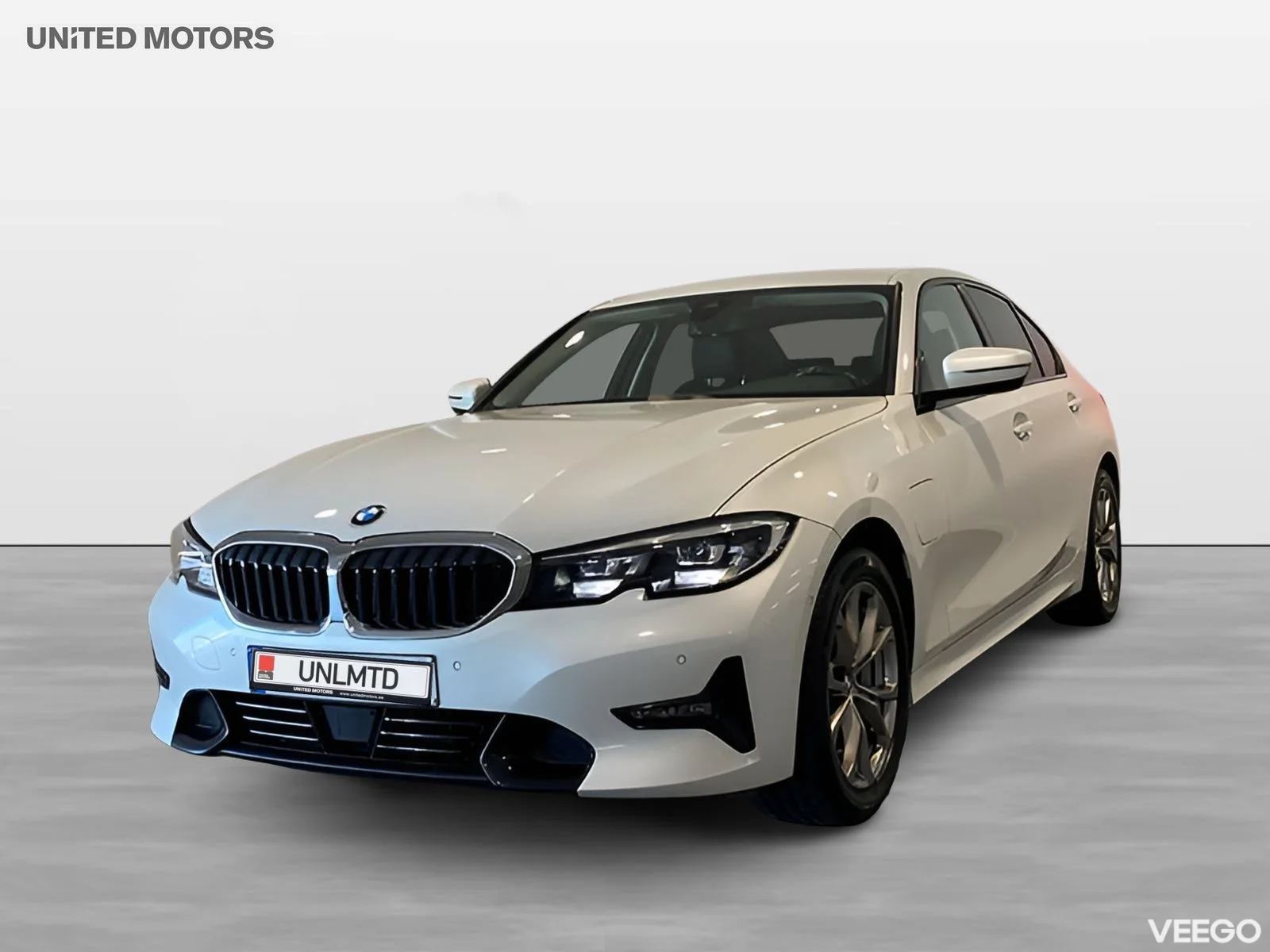 BMW 330 Rattvärme HiFi-högtalarsystem Parkeringsassistent 0kW