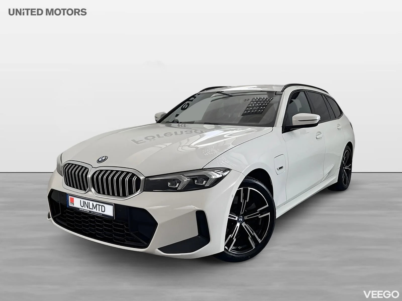BMW 330 xDrive Touring M Sport Drag HiFi Park Assist 0kW